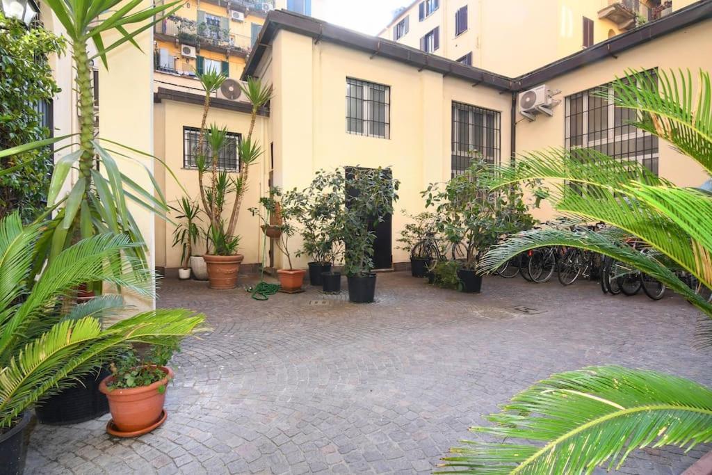 Porta Genova Bilocale Di Charme Lägenhet Milano Exteriör bild